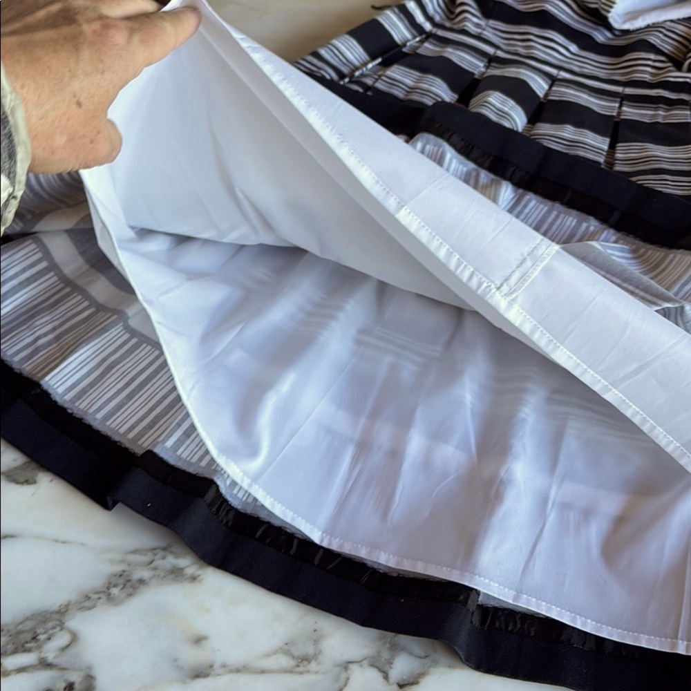 White House Black Market Striped Black & White One-Shoulder Dress Size 00 - Picture 9 of 15